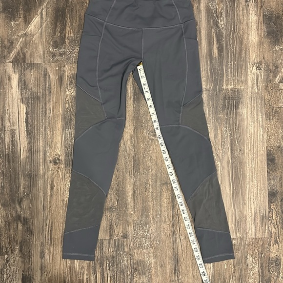 Victoria’s Secret workout leggings - Picture 4 of 6